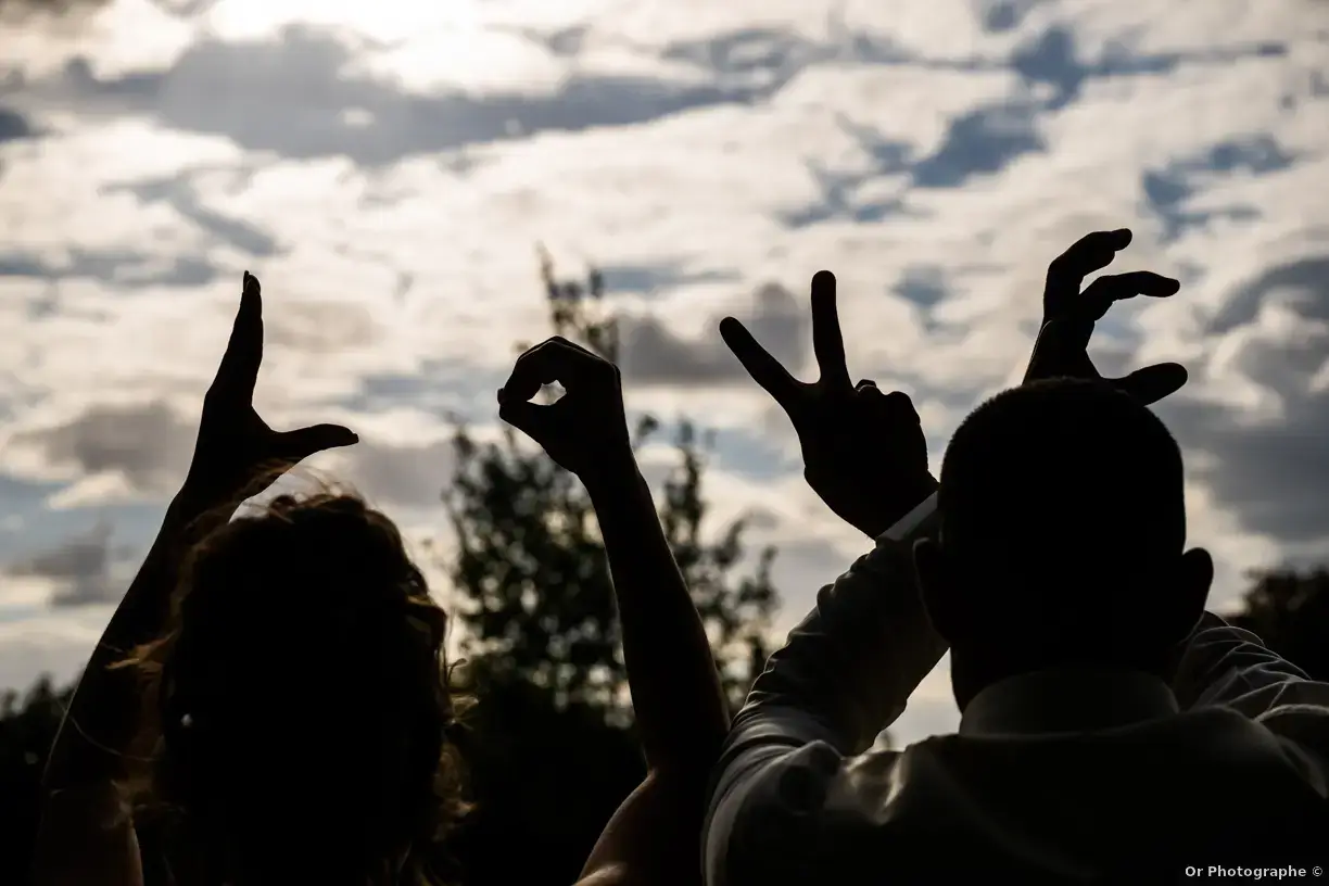 Thomas & Laura photo 3